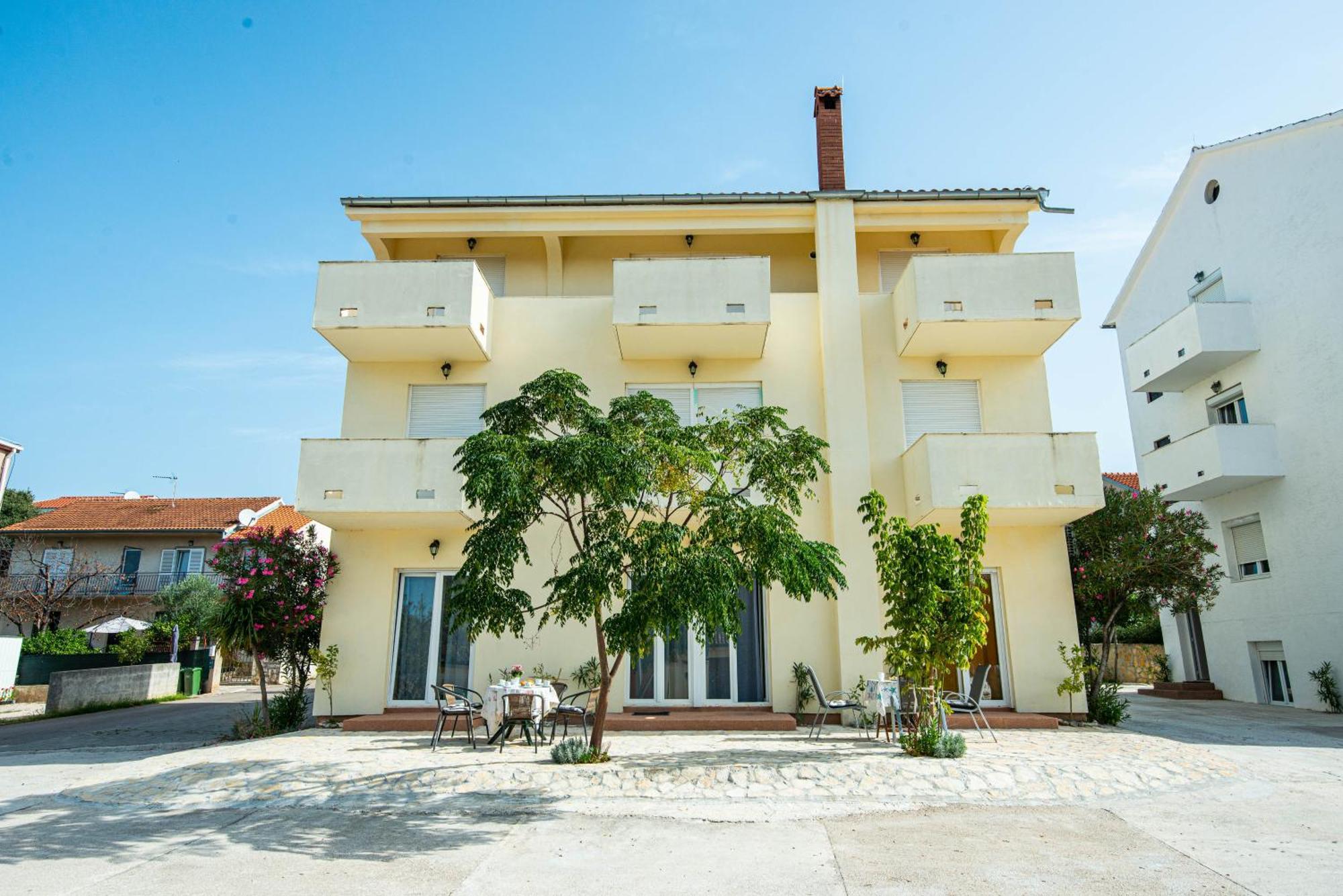 Apartments Adria Turanj Bagian luar foto
